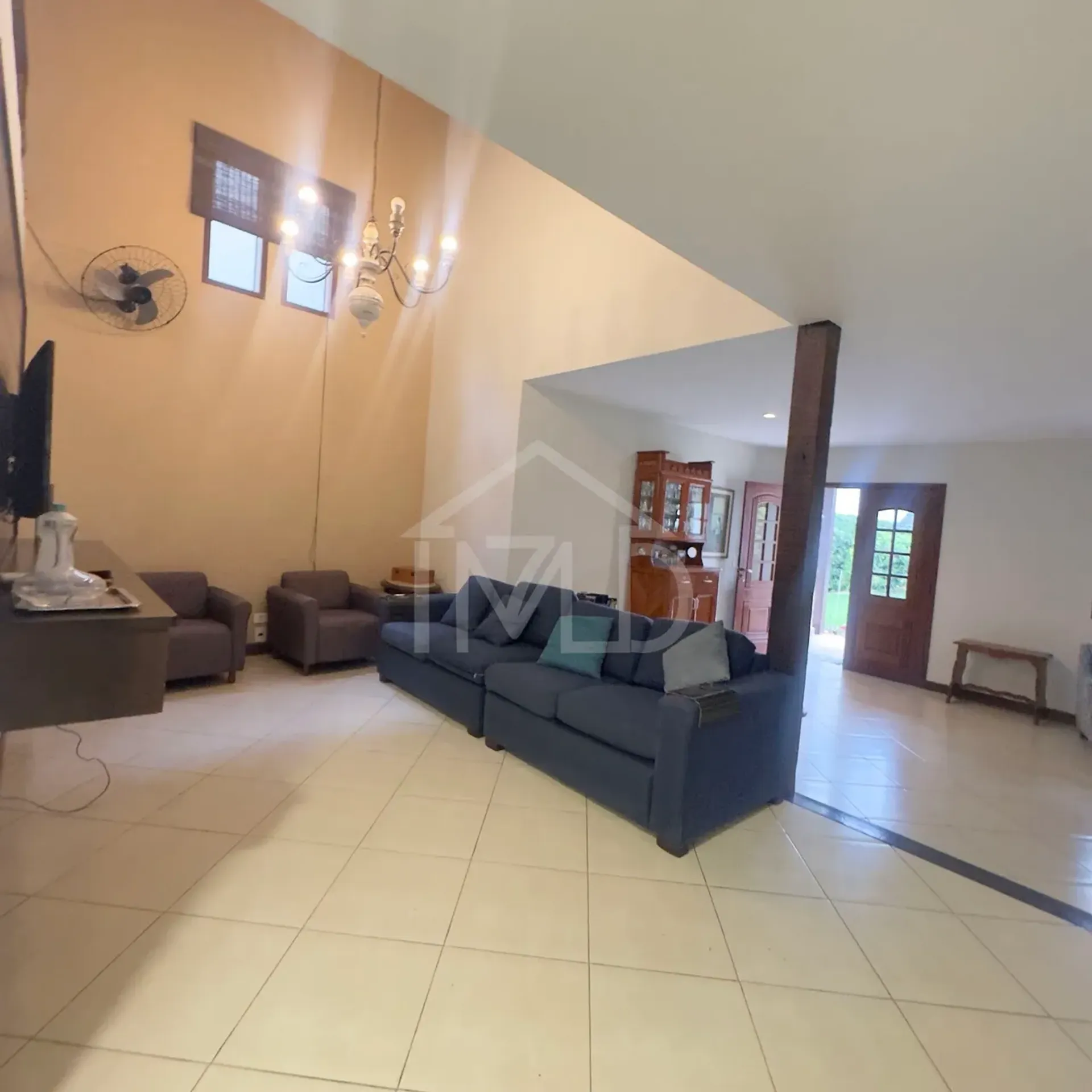 Furnished house, 250 m², with a walk-in closet — photo 31