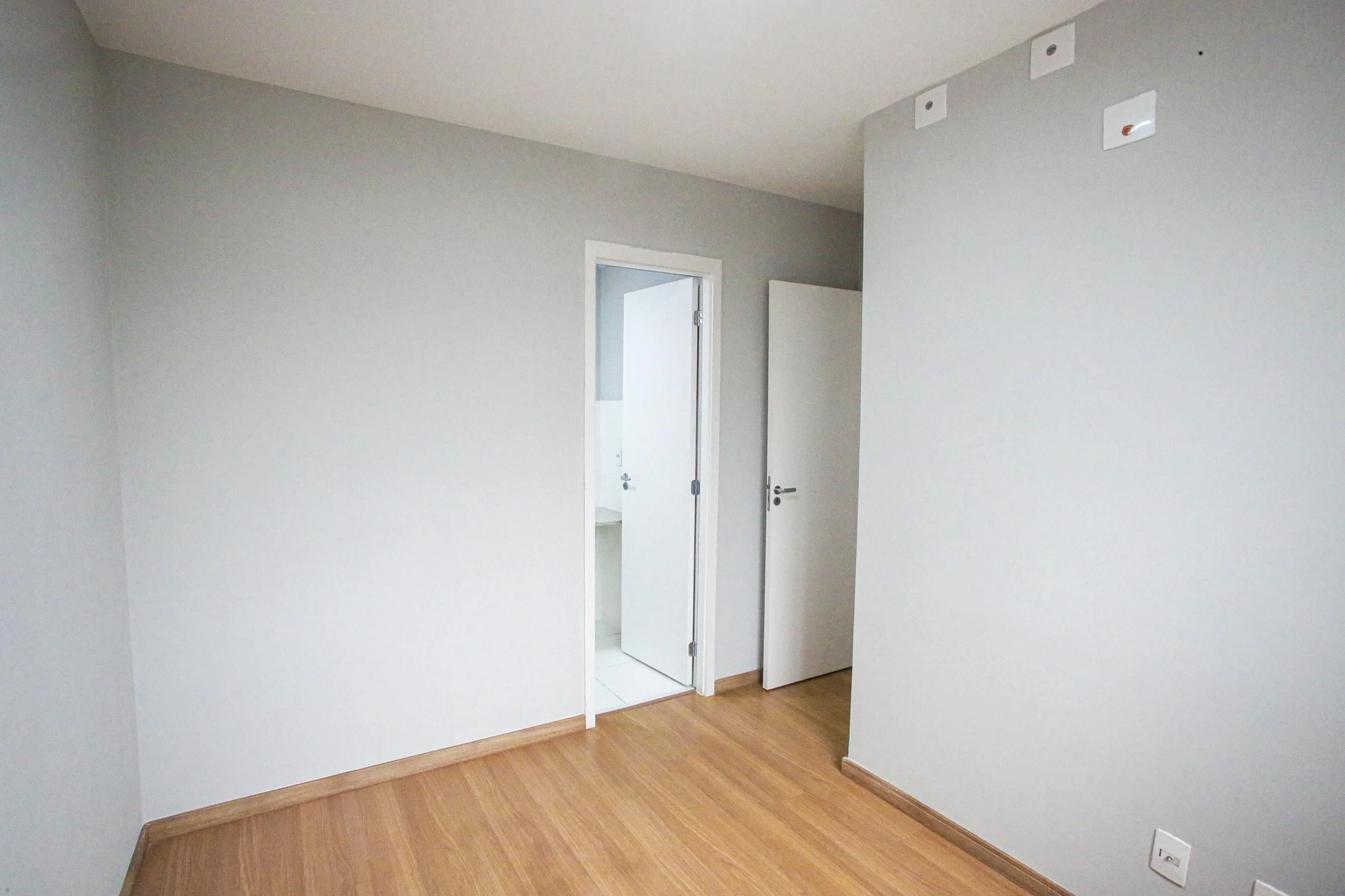 Apartamento de 2 quartos em condomínio com academia — photo 6
