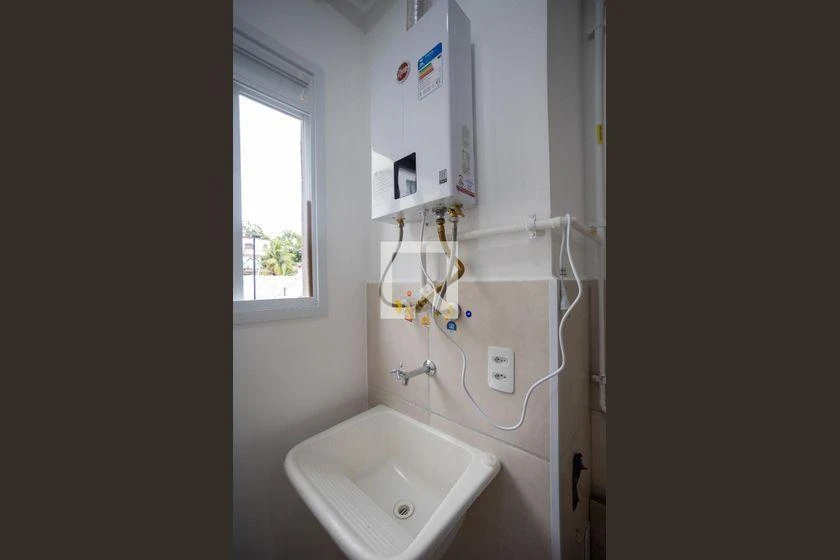 2-bedroom apartment in a building with a gym — photo 40
