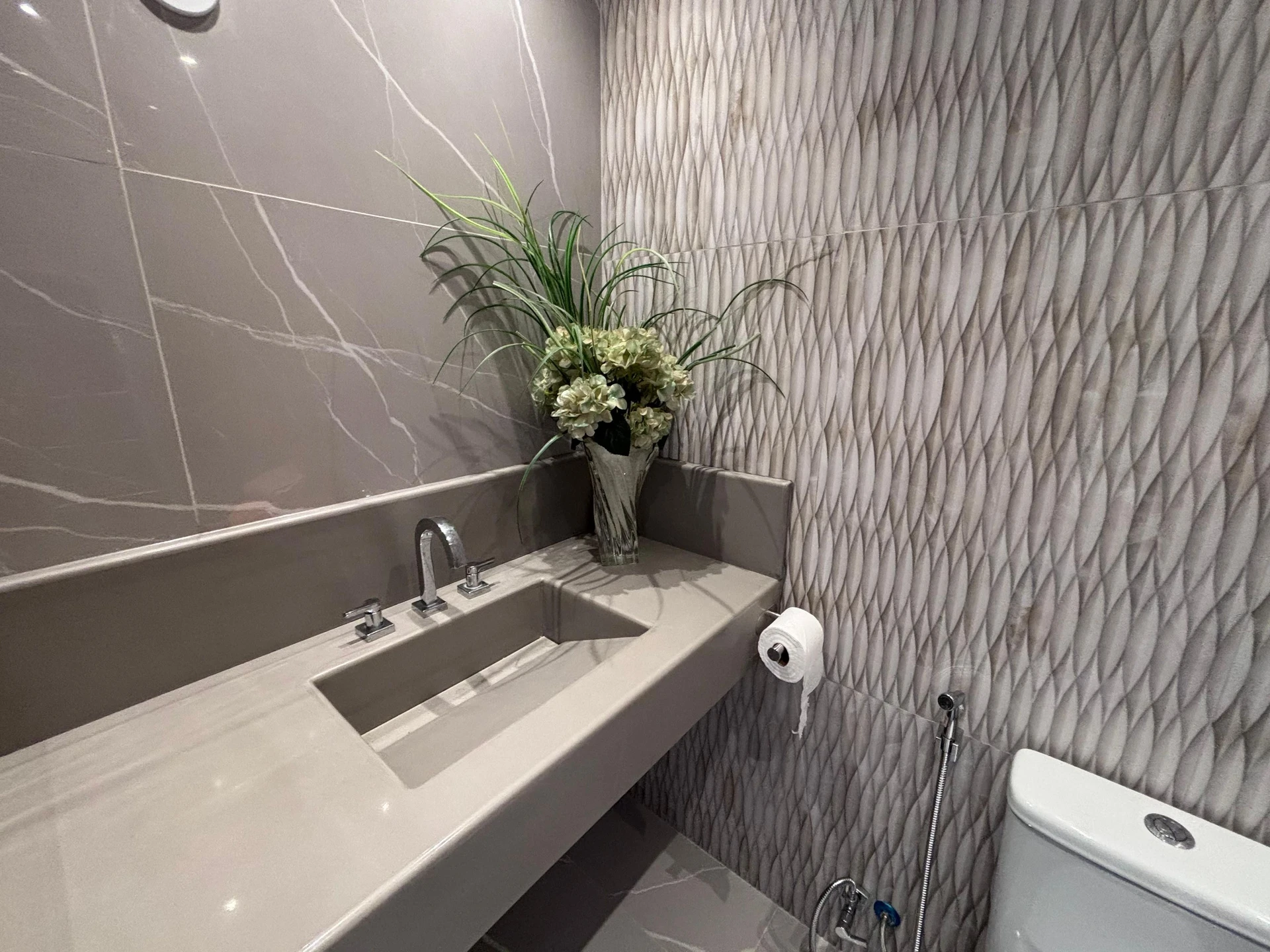Apartamento mobiliado com 4 quartos e 4 banheiros — photo 26