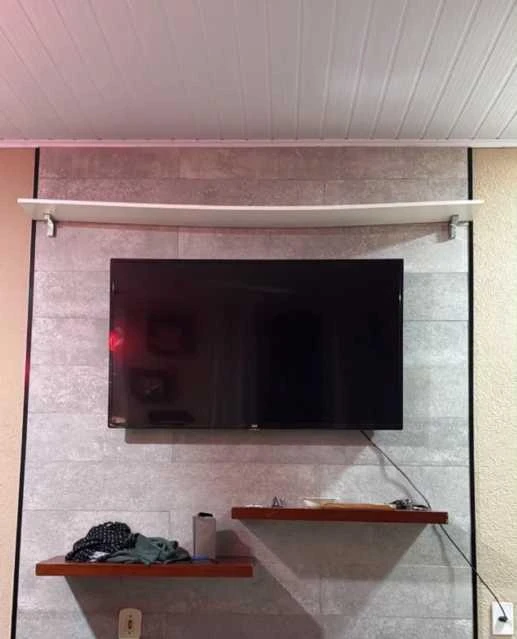 Balcony with a grill in a 4-bedroom house, 300 m² — photo 17