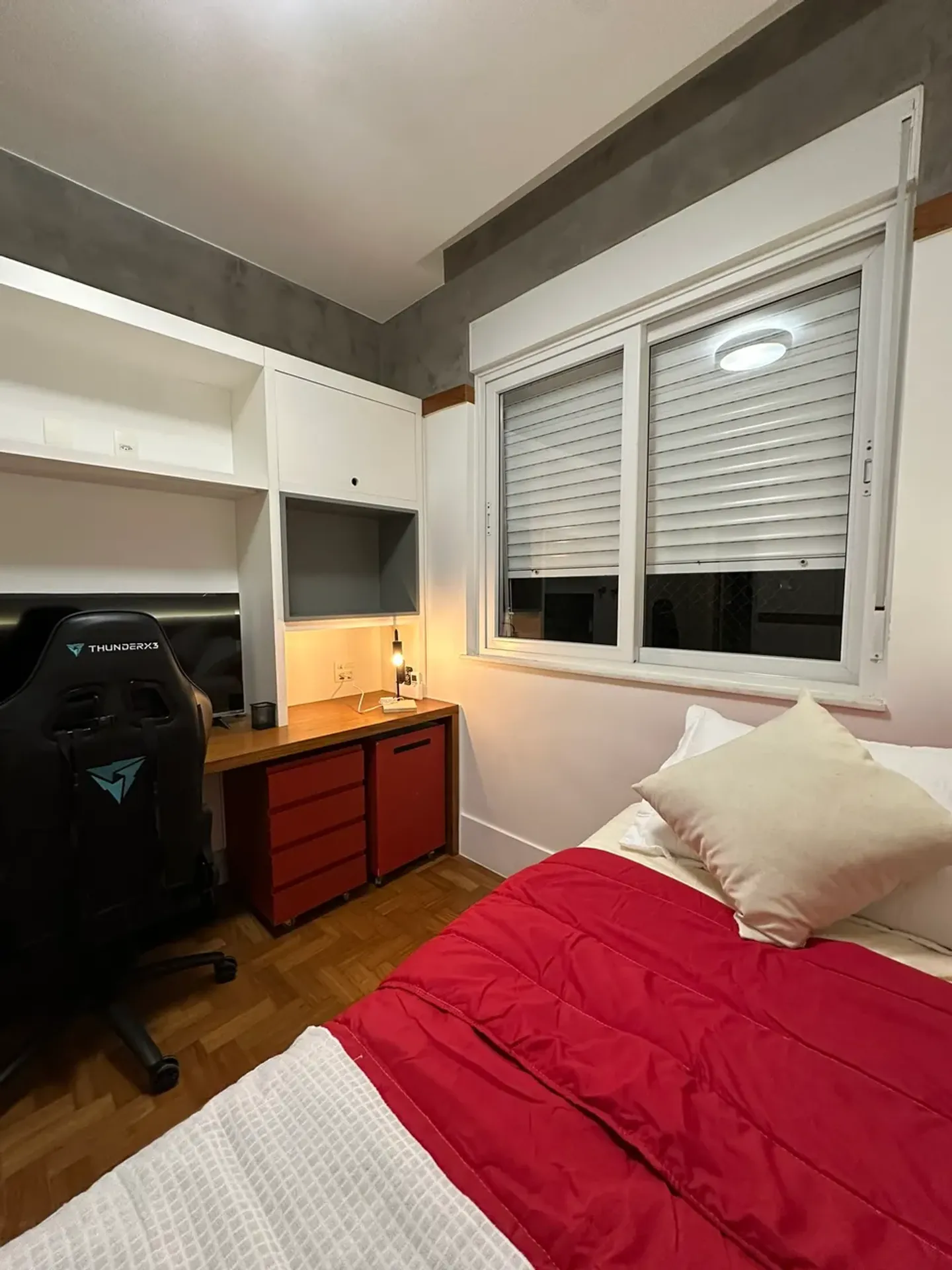 Furnished apartment with 3 bedrooms and 3 bathrooms — photo 35