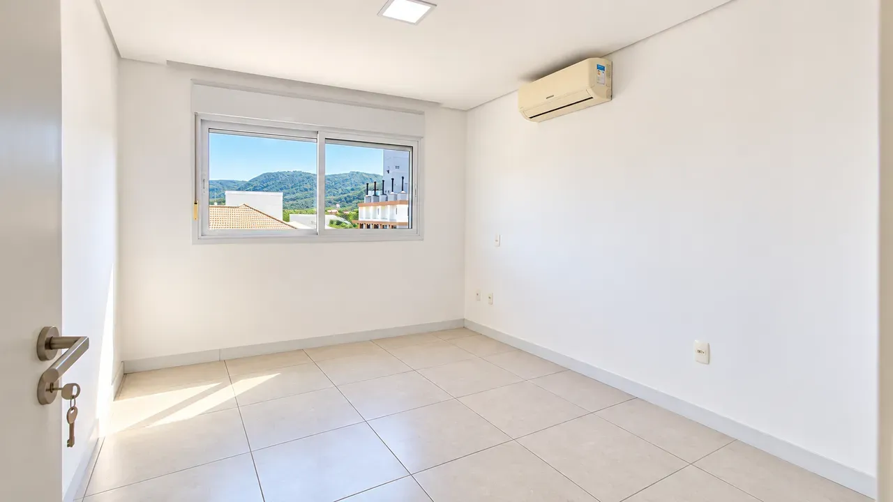 3-bedroom apartment in a building with a sauna — photo 18