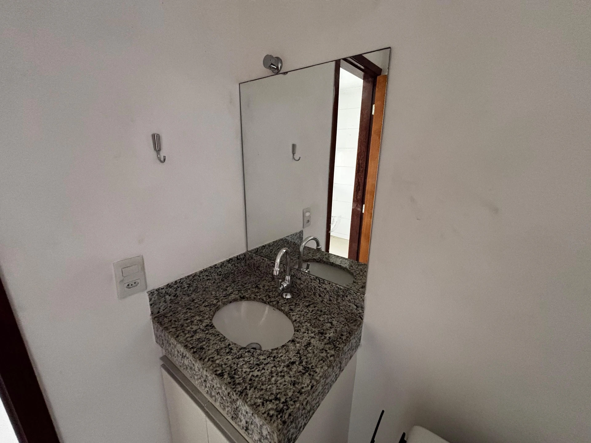 2-bedroom apartment, both with their own bathrooms, 85 m² — photo 3