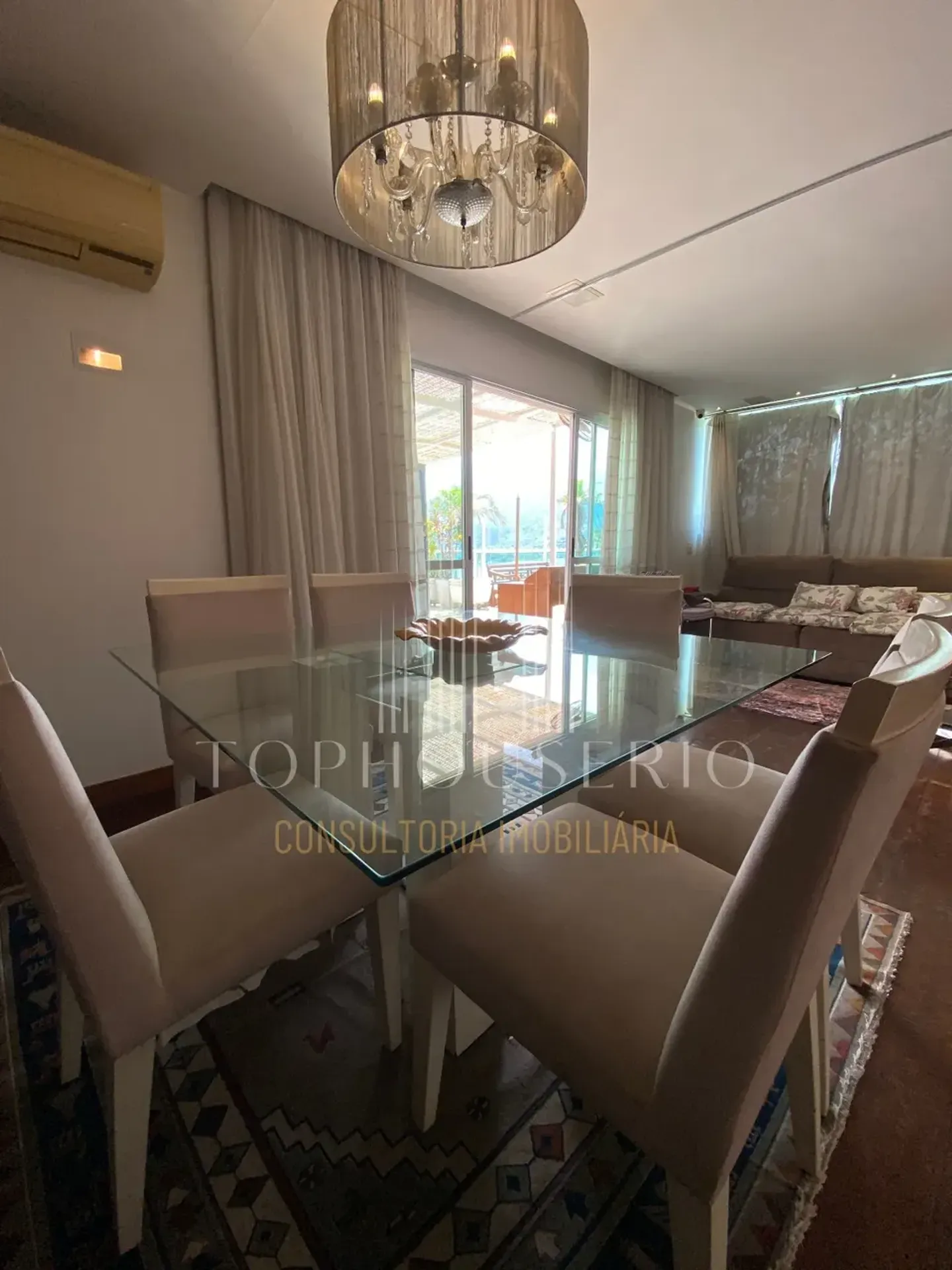 Furnished penthouse with 3 bedrooms and 4 bathrooms — photo 18