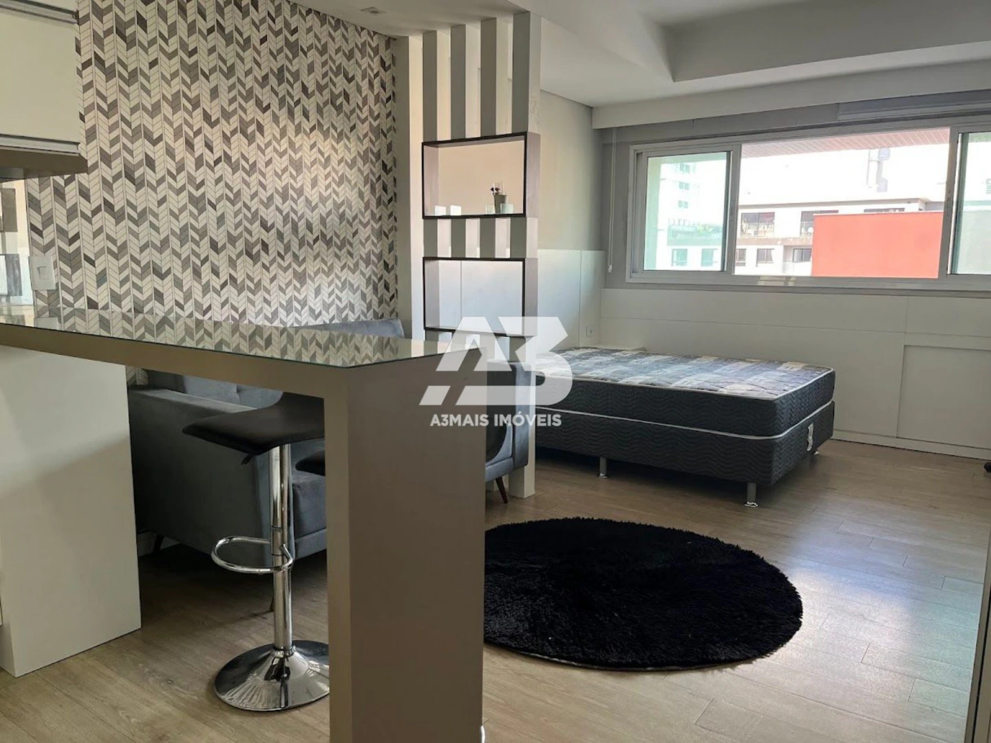 Furnished 1-bedroom studio with parking and 30 m² — photo 4