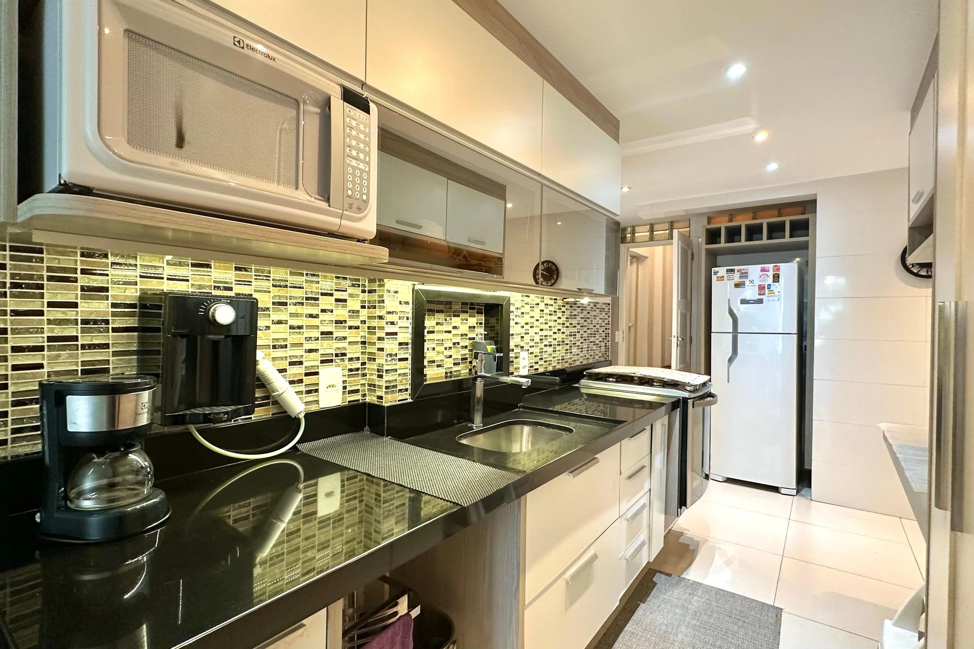 Apartamento mobiliado com 3 quartos e fogão a gás — photo 5