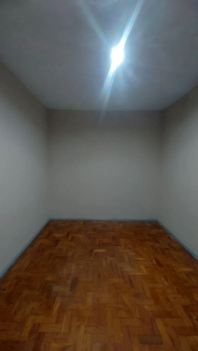 Unfurnished 30 m² apartment with a glass shower — photo 3