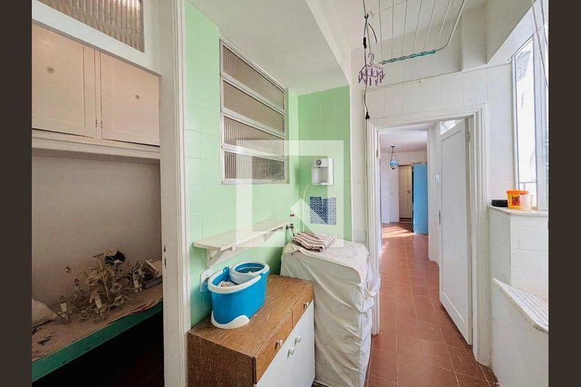 142 m² rental apartment with 3 bedrooms and separate kitchen — photo 34