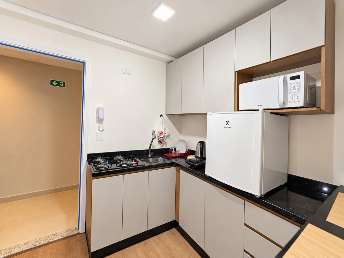 Furnished apartment in a building with a gym — photo 20