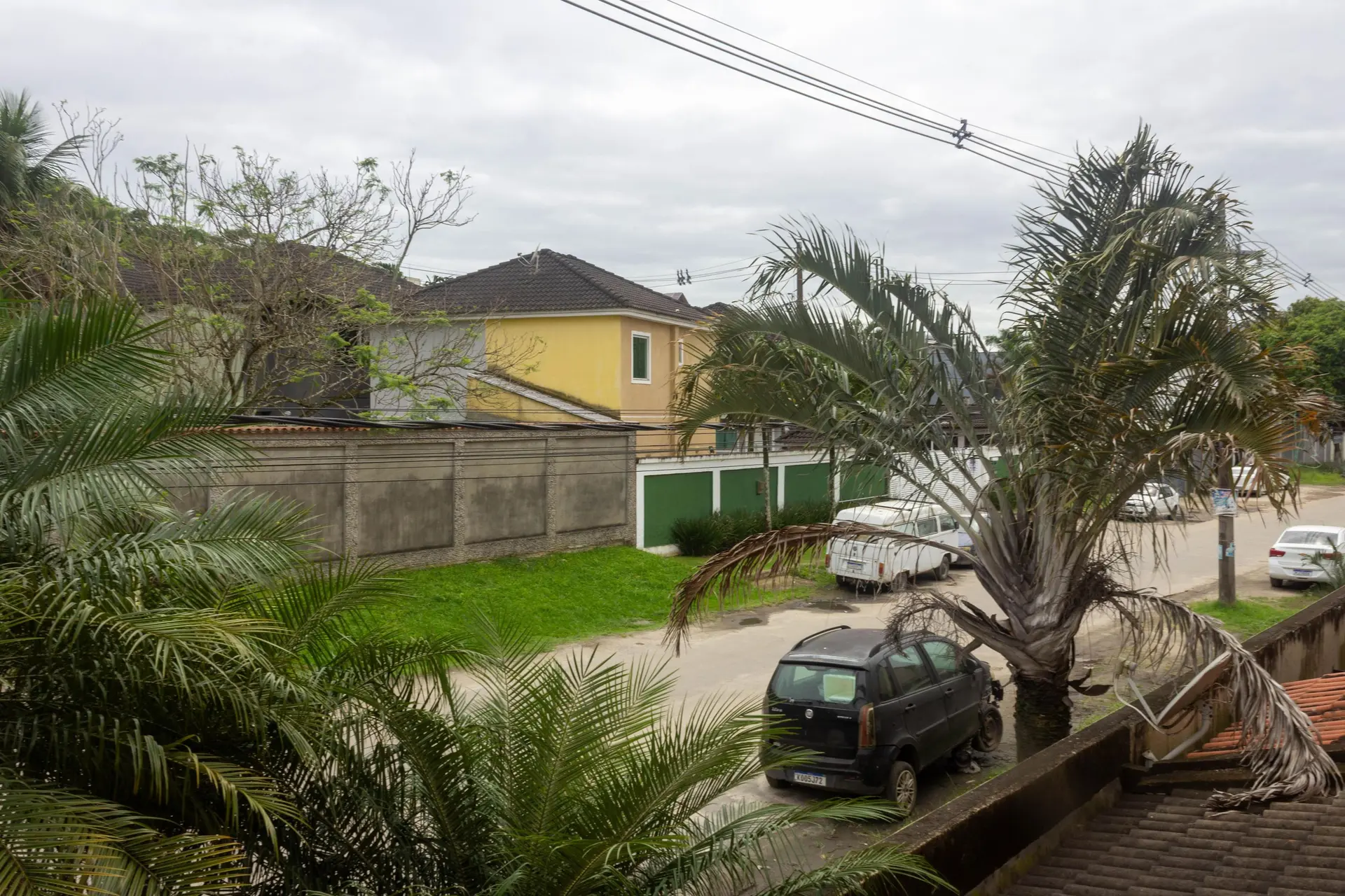 5-bedroom apartment with a washing machine — photo 25