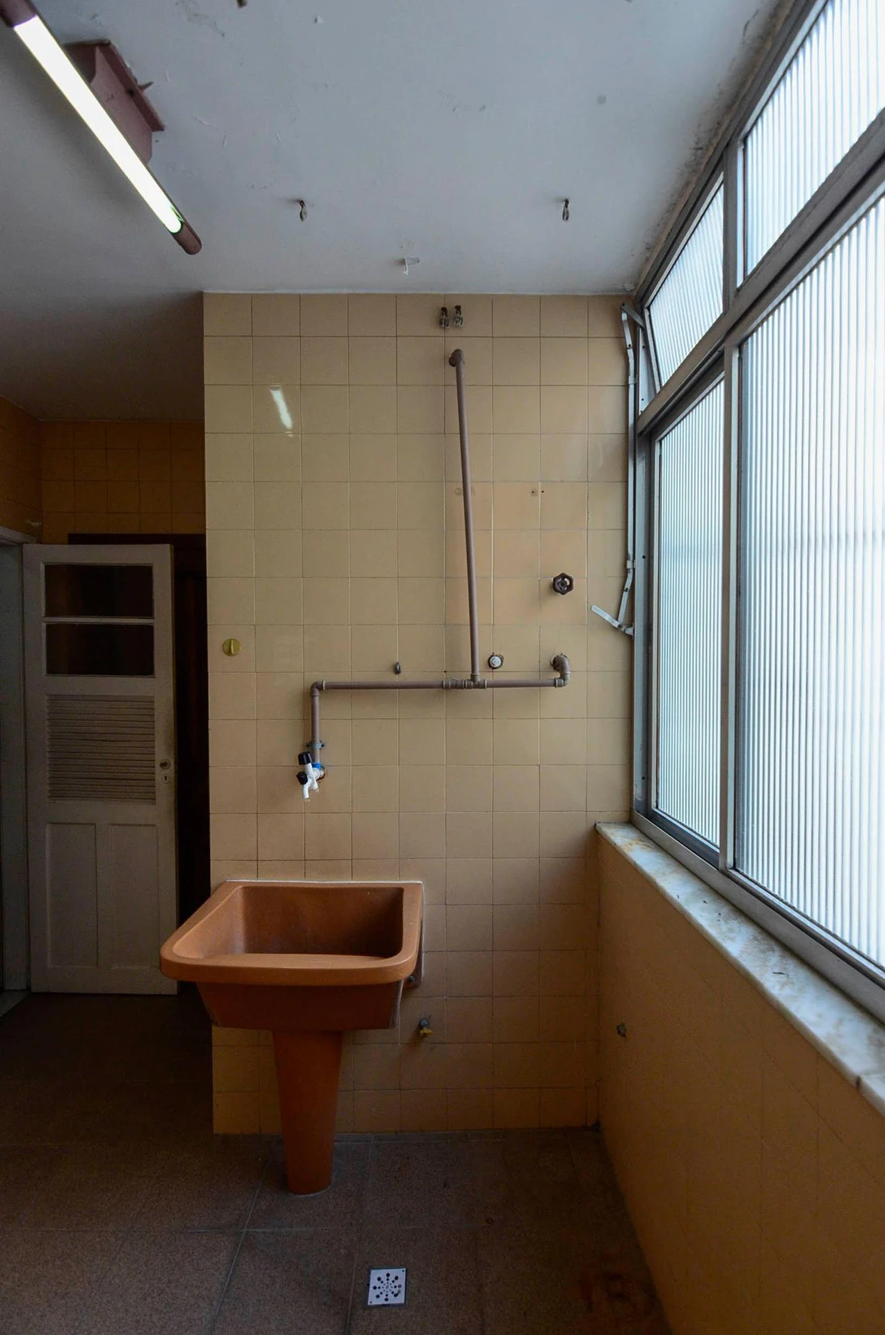 Apartamento para alugar com 4 quartos, 1 suíte e varanda — photo 40