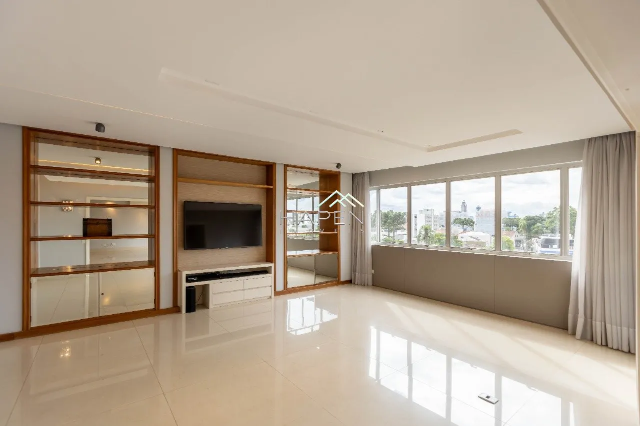 Apartamento de 331 m² com 2 suítes e 2 vagas — photo 3