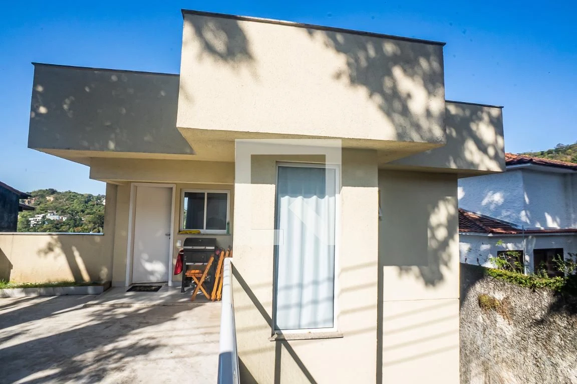 Casa mobiliada, 120 m², com janelas do piso ao teto — photo 63
