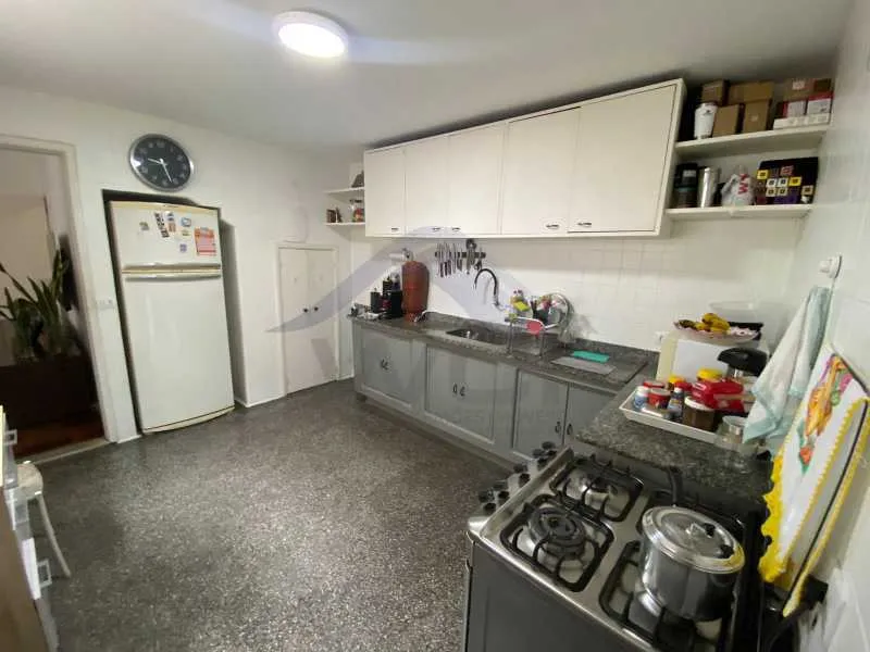 Triplex street house with 3 bedrooms and 5 bathrooms — photo 4