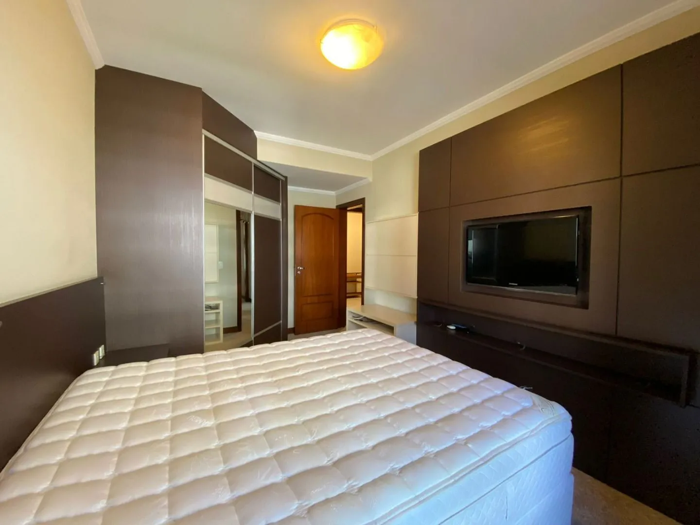 Apartamento mobiliado de 3 dormitórios com 207 m² no 6º andar — photo 12