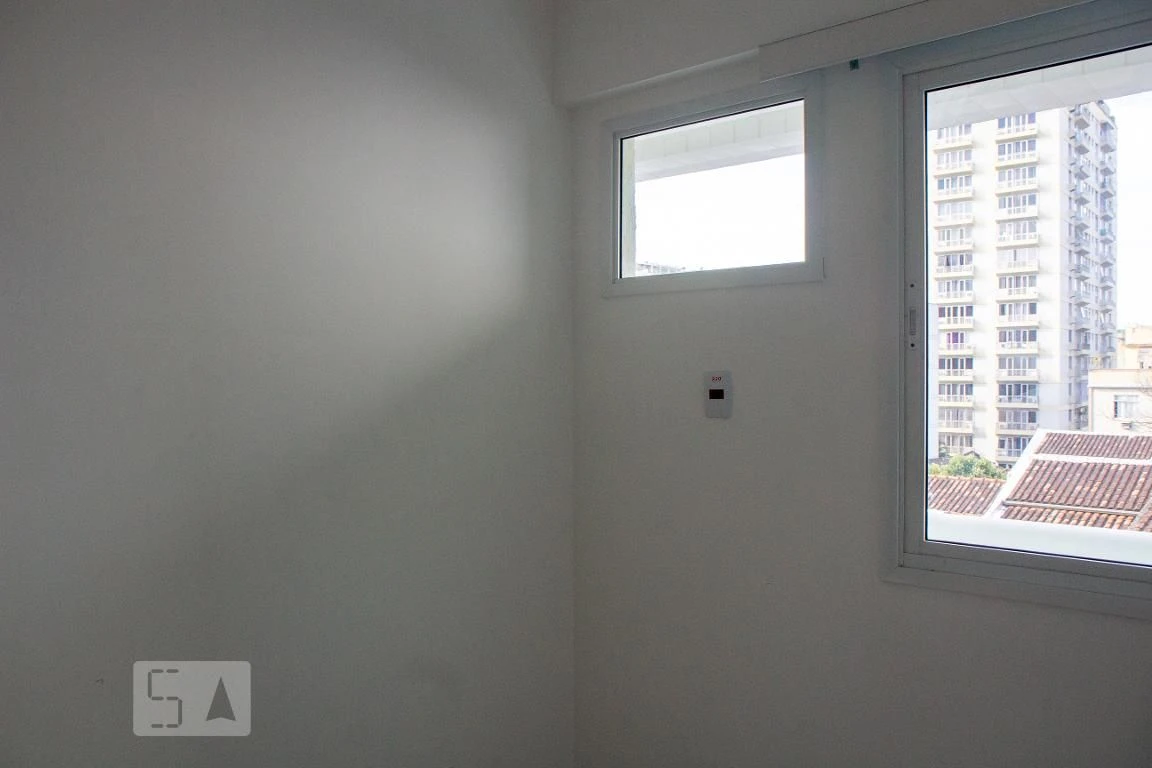 Apartment with 2 bedrooms and a balcony, 1 en-suite — photo 17