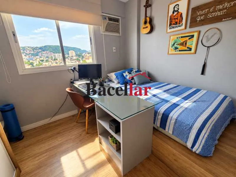 2-bedroom apartment with a home office — photo 5