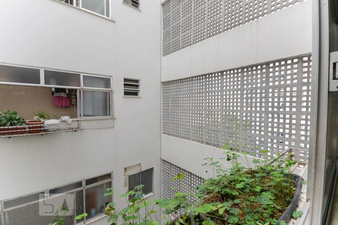 3-bedroom apartment with a mountain view — photo 40