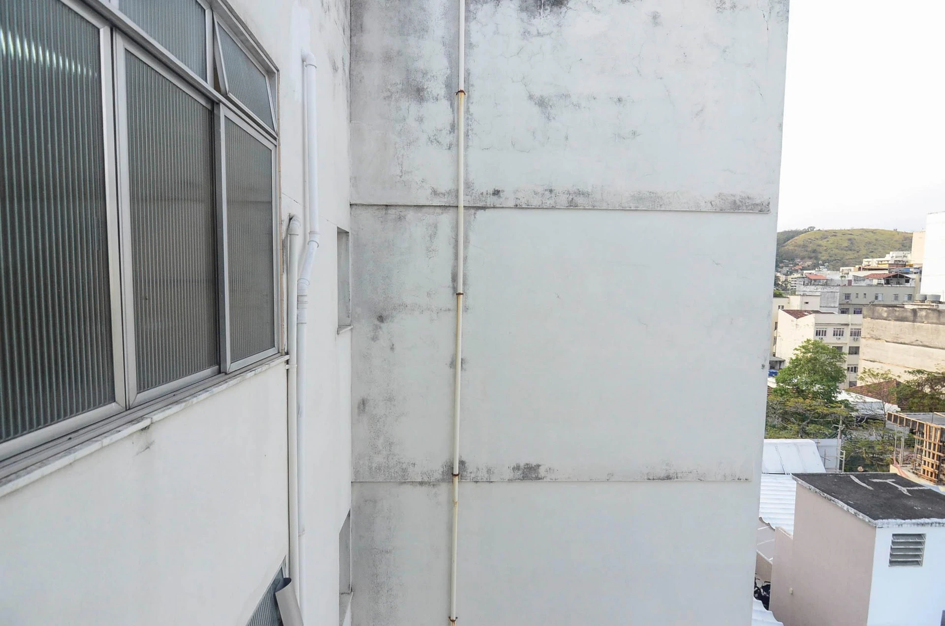 Apartamento para alugar com 4 quartos, 1 suíte e varanda — photo 2