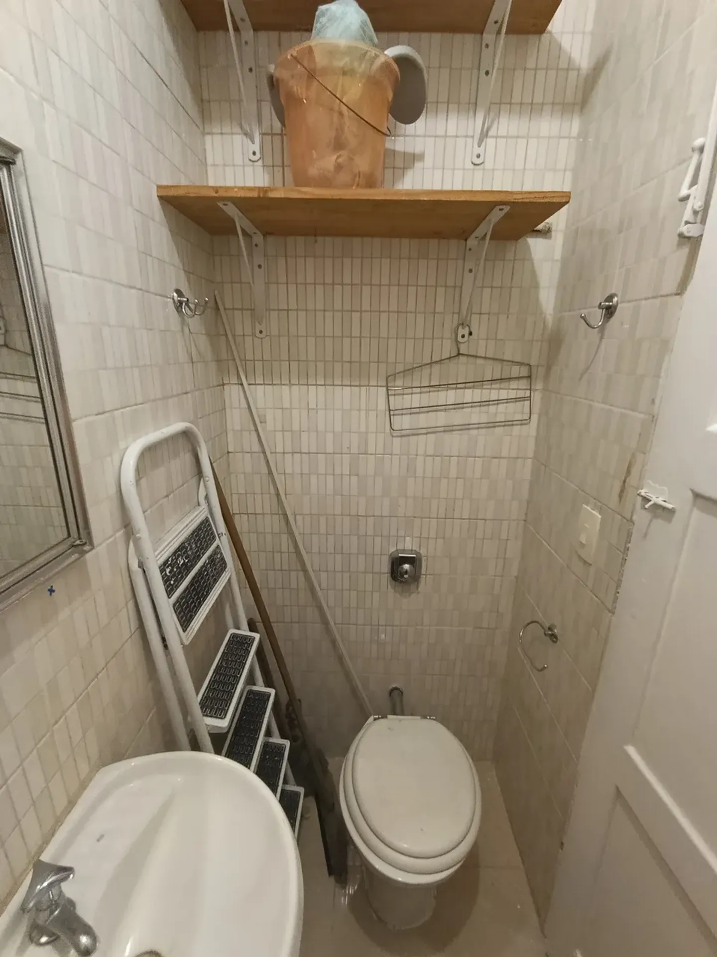Unfurnished apartment with 3 bedrooms and 1 bathroom — photo 41