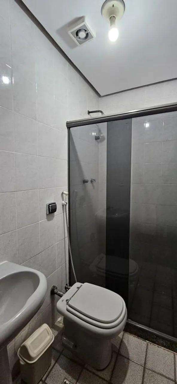 Unfurnished apartment with 3 bedrooms and 3 bathrooms — photo 10