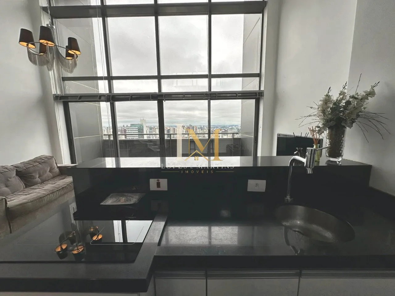 One-bedroom apartment in a building with a gym — photo 26