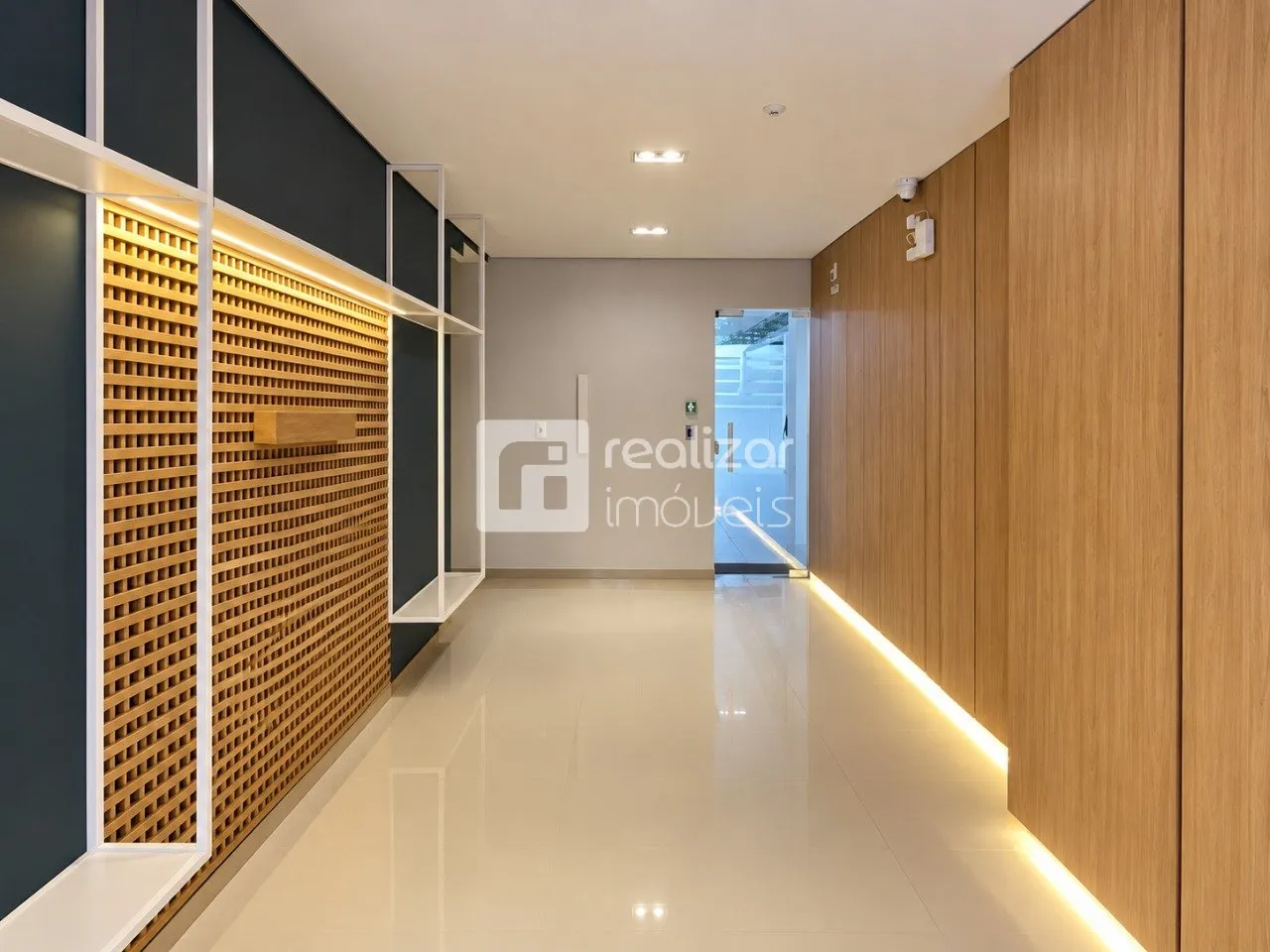 Apartment, 200 m², with a water view — photo 31