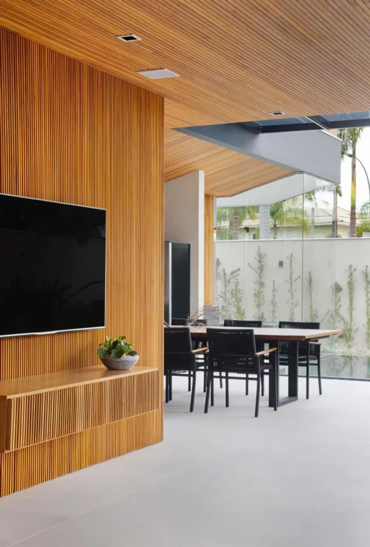 Furnished house with 4 bedrooms and 5 bathrooms — photo 24