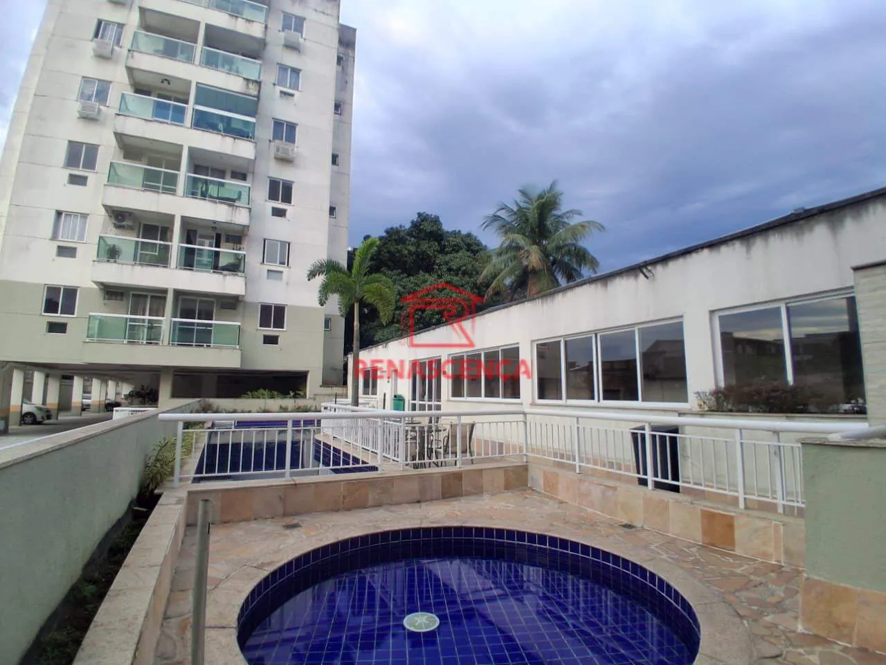 Apartment on the 3rd floor with a grill on the balcony — photo 4