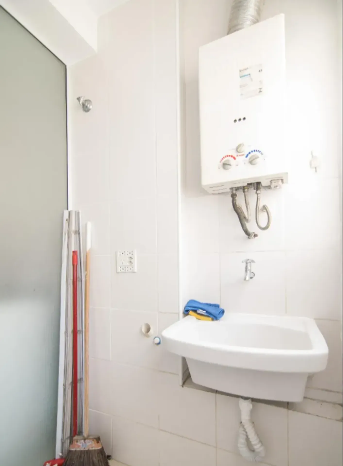 3-bedroom apartment in a building with a sauna — photo 14