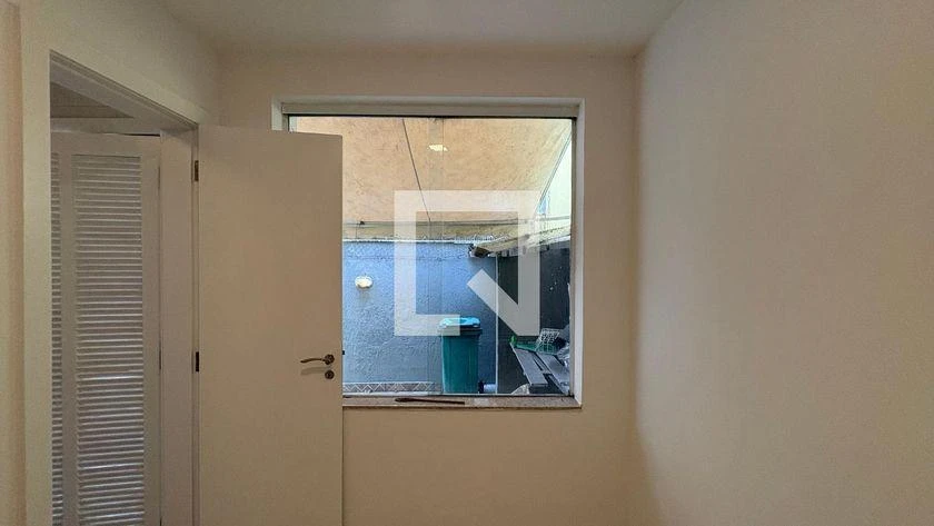 4-bedroom house with a washing machine — photo 44