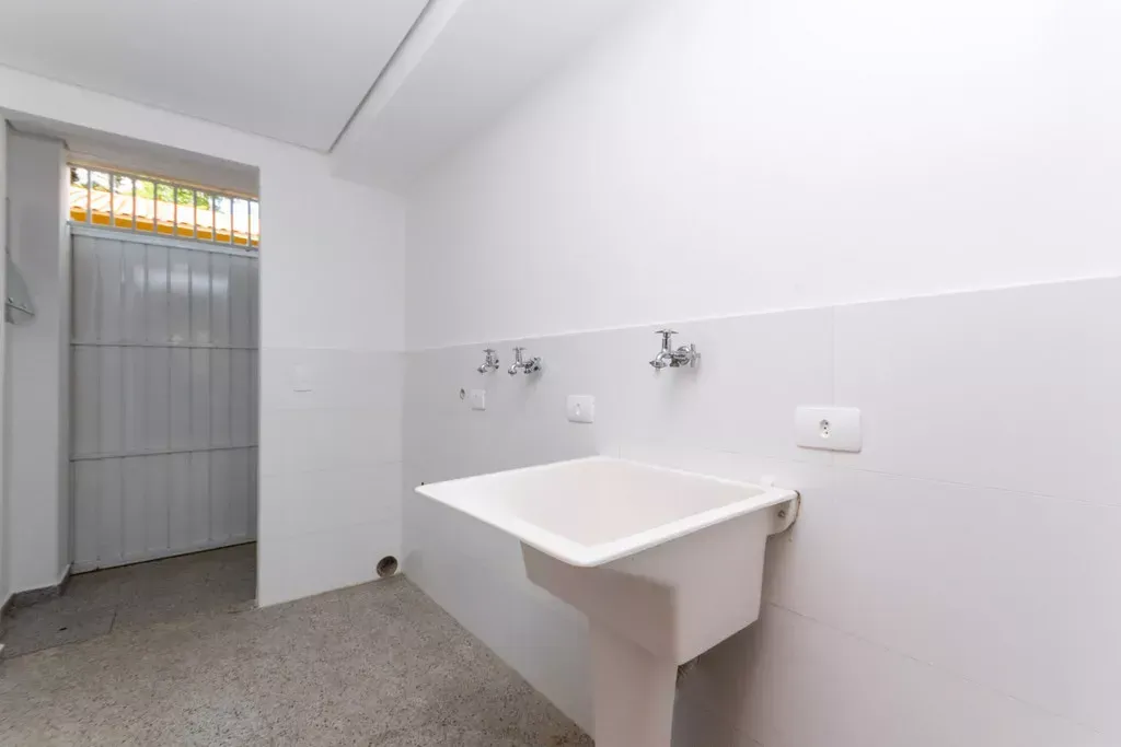 Будинок з 4 спальнями та 261 м² і балконом — photo 13