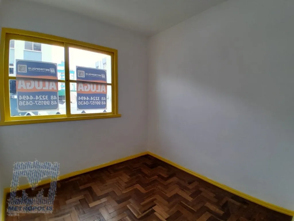 74 m² apartment with a separate closed kitchen — photo 12