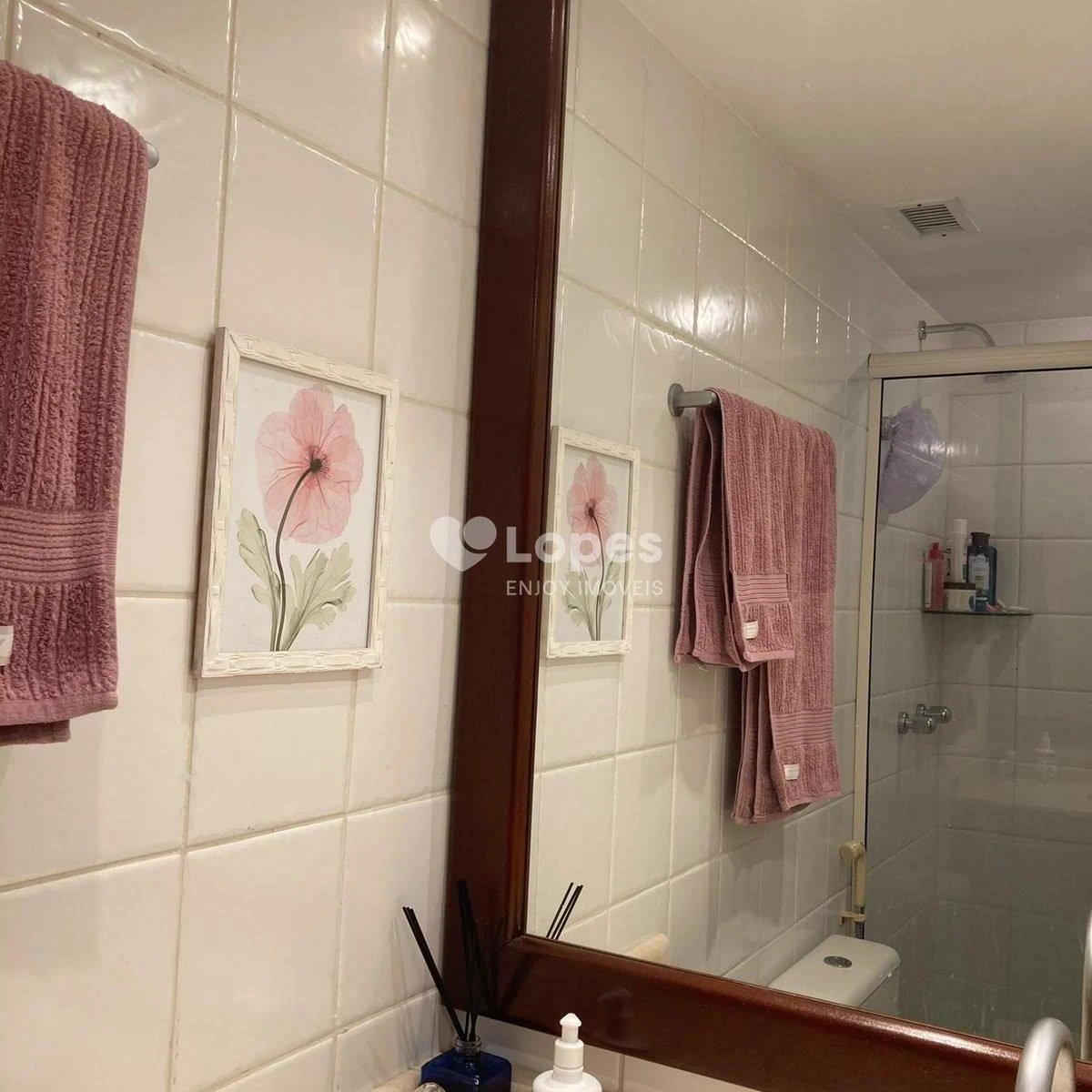 Furnished apartment, 96 m², with a glass-enclosed balcony — photo 28