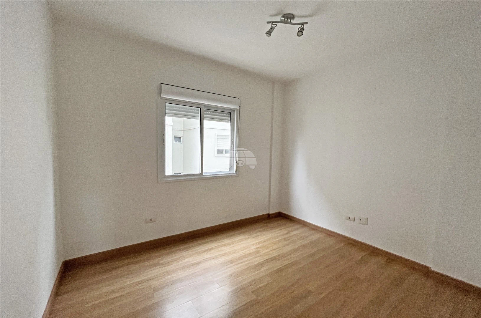 Apartment, 150 m², with wood or laminate floors — photo 14