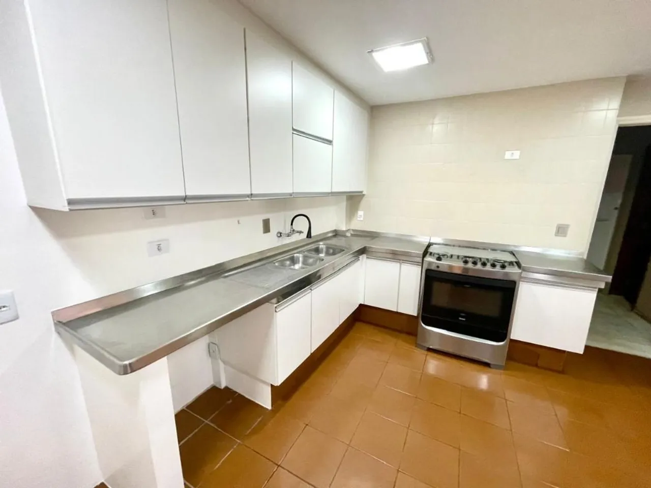 3-bedroom 3-bath apartment with 250 m² and 3 parking — photo 9