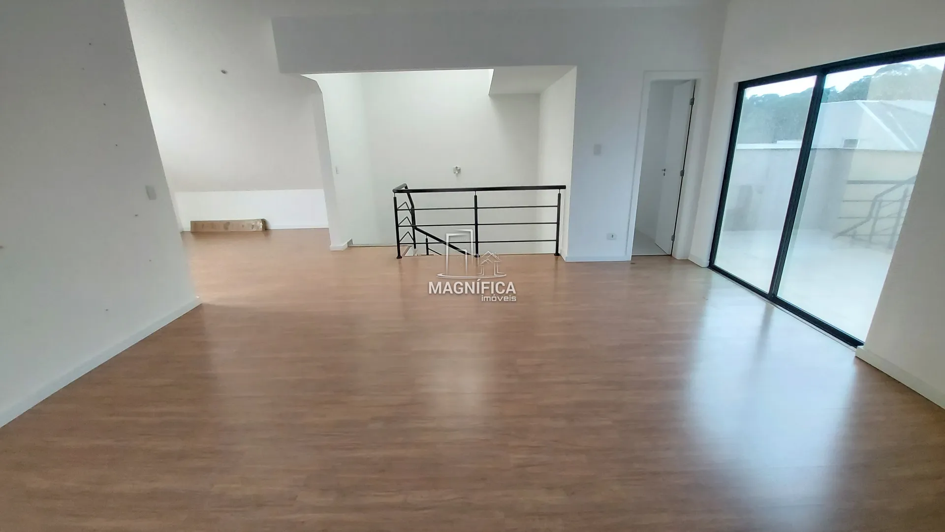 Unfurnished house with 5 bedrooms and 6 bathrooms — photo 30
