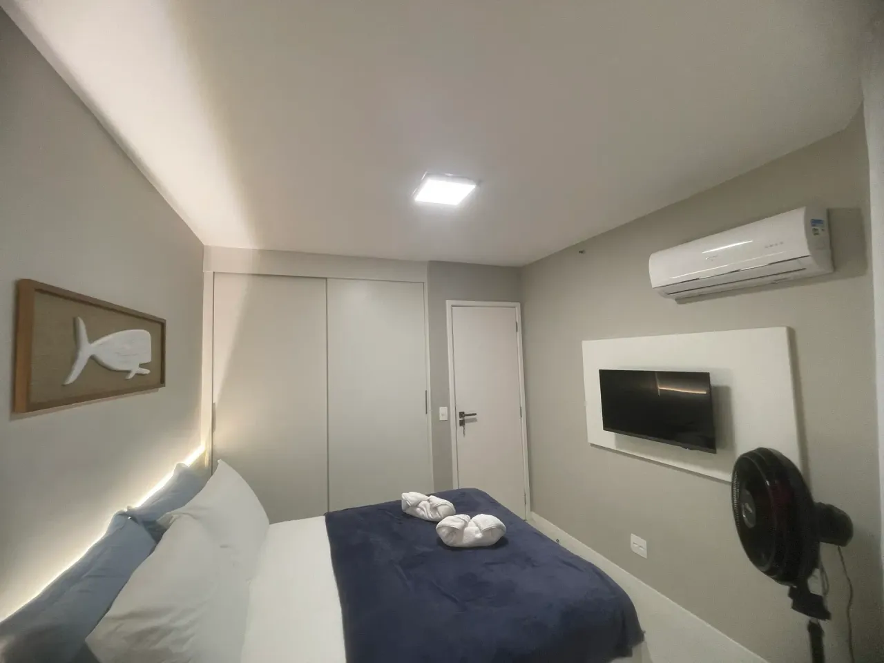 Furnished apartment with 1 bedroom and water view — photo 12