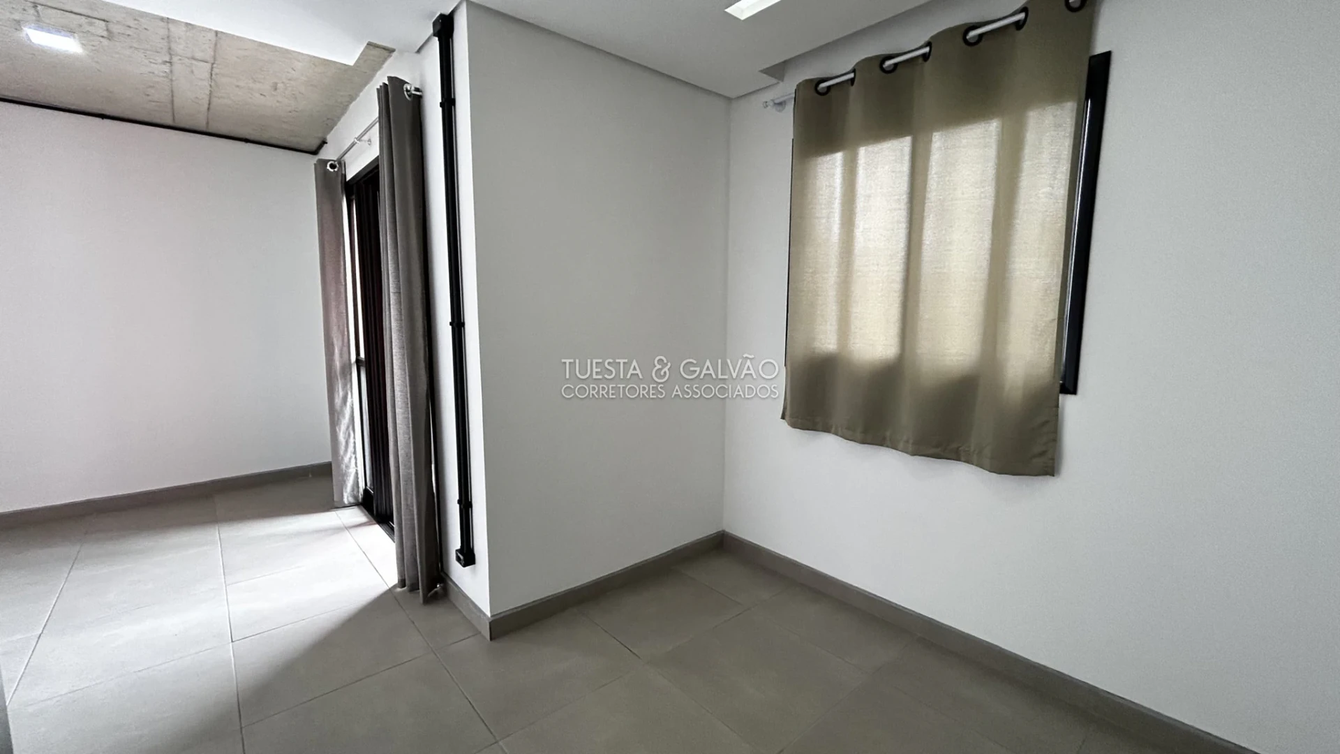 1-bedroom apartment with open-plan kitchen, 47 m² — photo 10