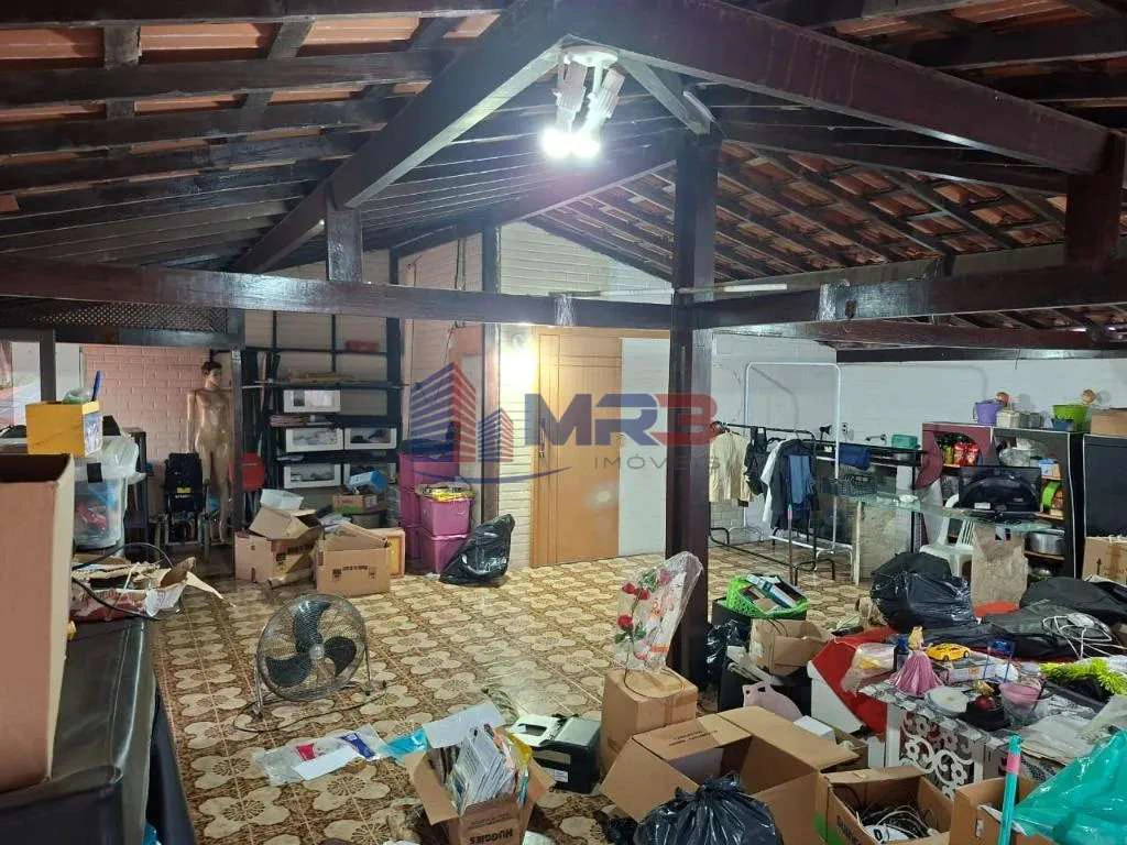 Casa com 3 quartos e 311 m², com terraço — photo 21