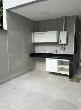 Casa com cozinha fechada e fogão a gás — photo 9
