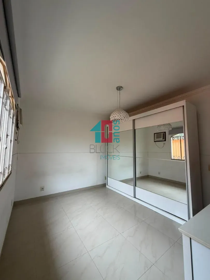 House with shared outdoor pool, 2 bedrooms and 400 m² — photo 35
