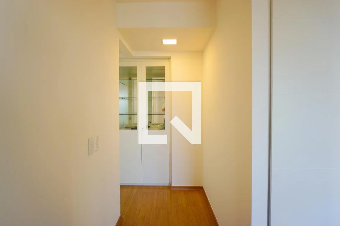 Apartamento sem mobília com 2 quartos e varanda fechada — photo 27