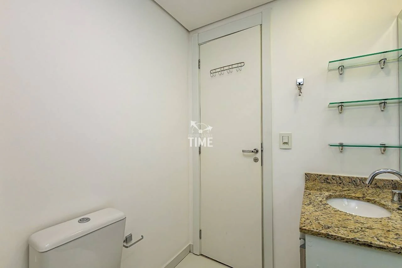 2-bedroom apartment with a home office in Curitiba — photo 17