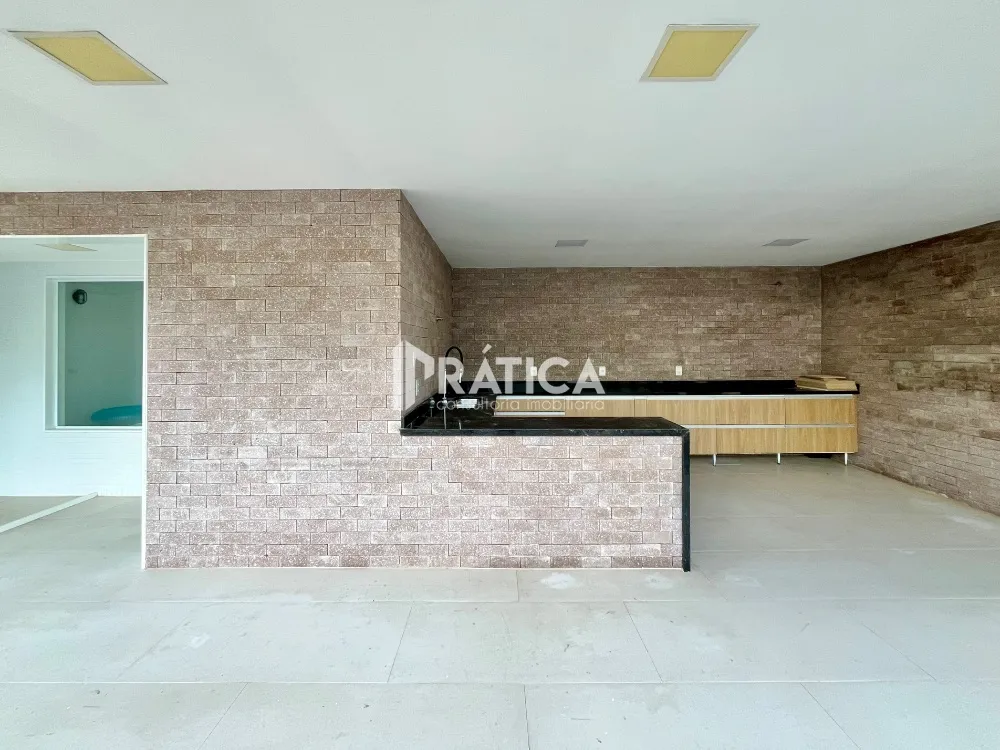 House with 5 bedrooms and an open-plan kitchen — photo 16