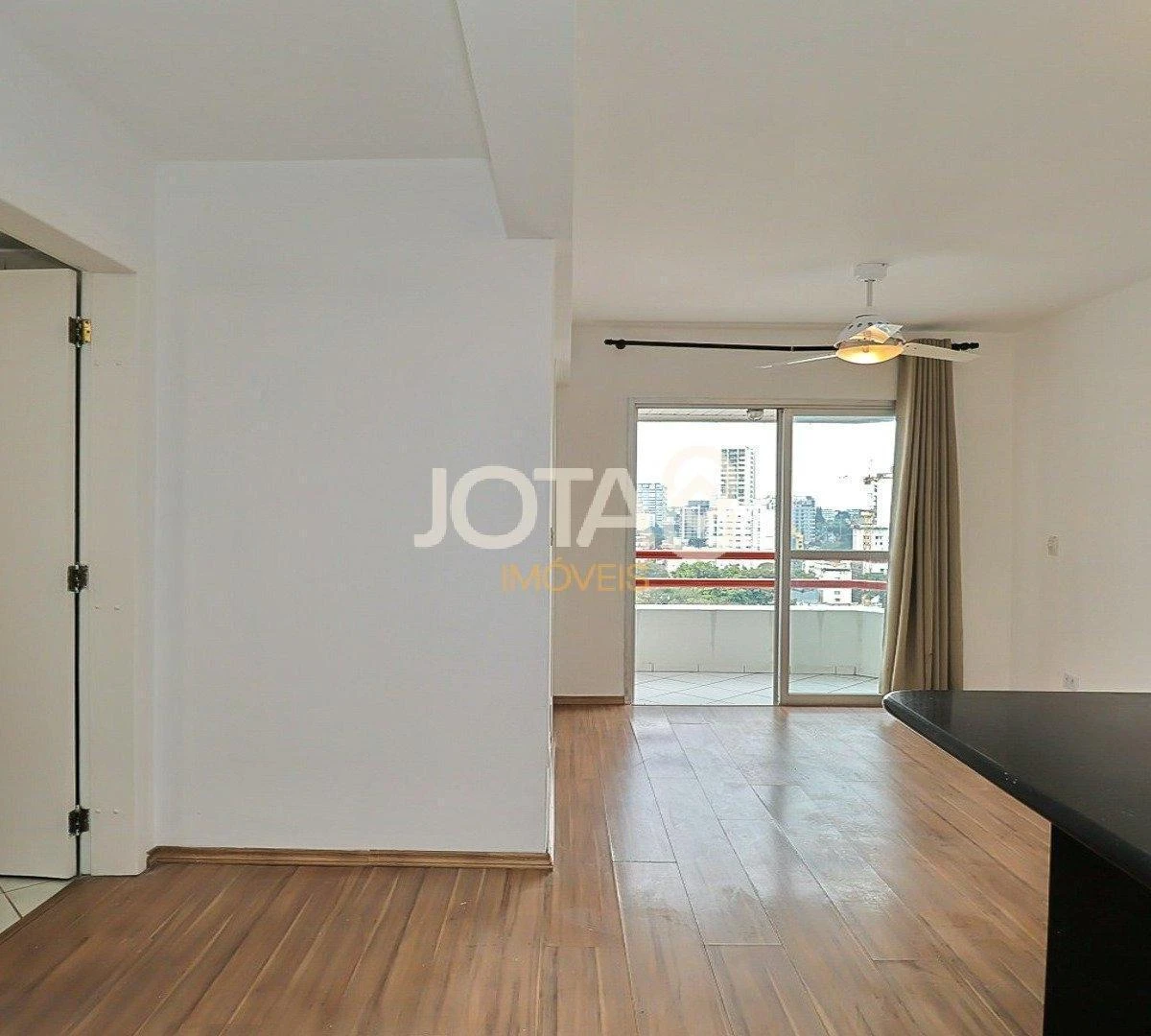 Unfurnished 1-bedroom apartment with 81 m² and parking — photo 14