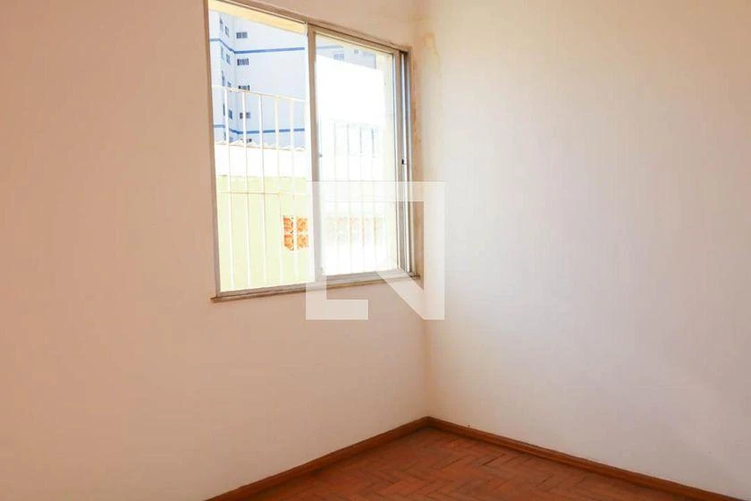 2-bedroom apartment with a washing machine — photo 2