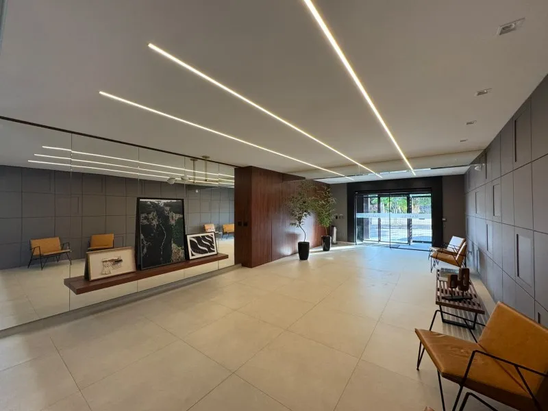 Furnished apartment, 124 m², with floor-to-ceiling windows — photo 29
