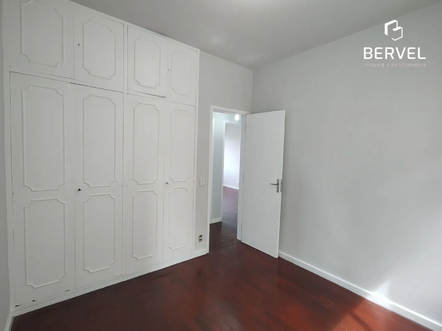 Apartamento com piso de madeira ou laminado, Rio de Janeiro — photo 2